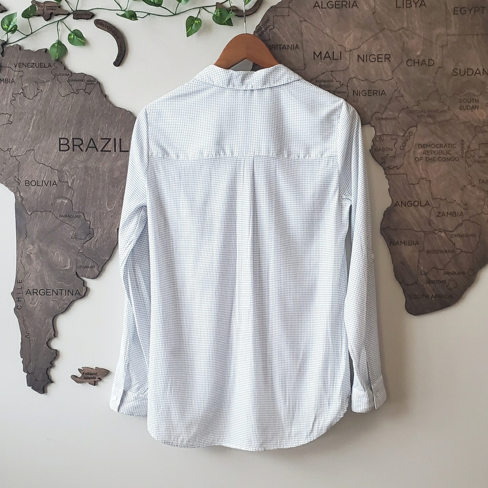 EXPRESS Mini-Dot Portofino Button Down Top - Picture 4 of 9
